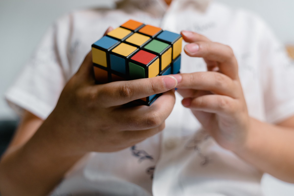 Jak ułożyć kostkę Rubika 3×3?